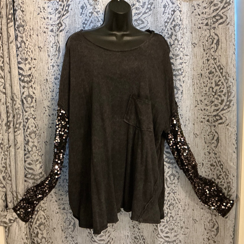 Free People Top. Large